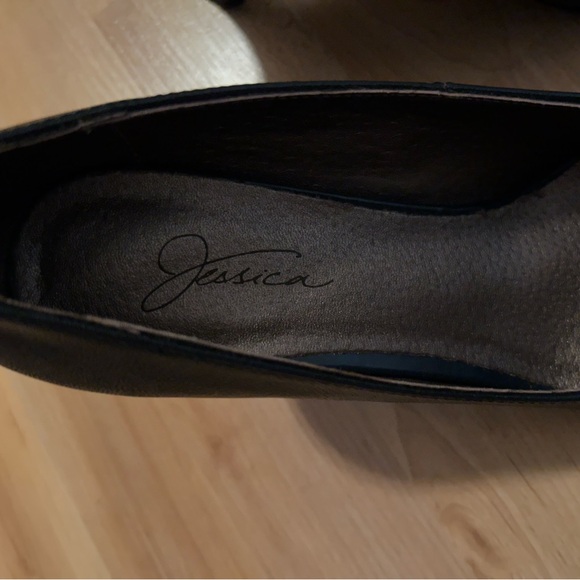 Brand New Leather Navy Pumps - Picture 3 of 3